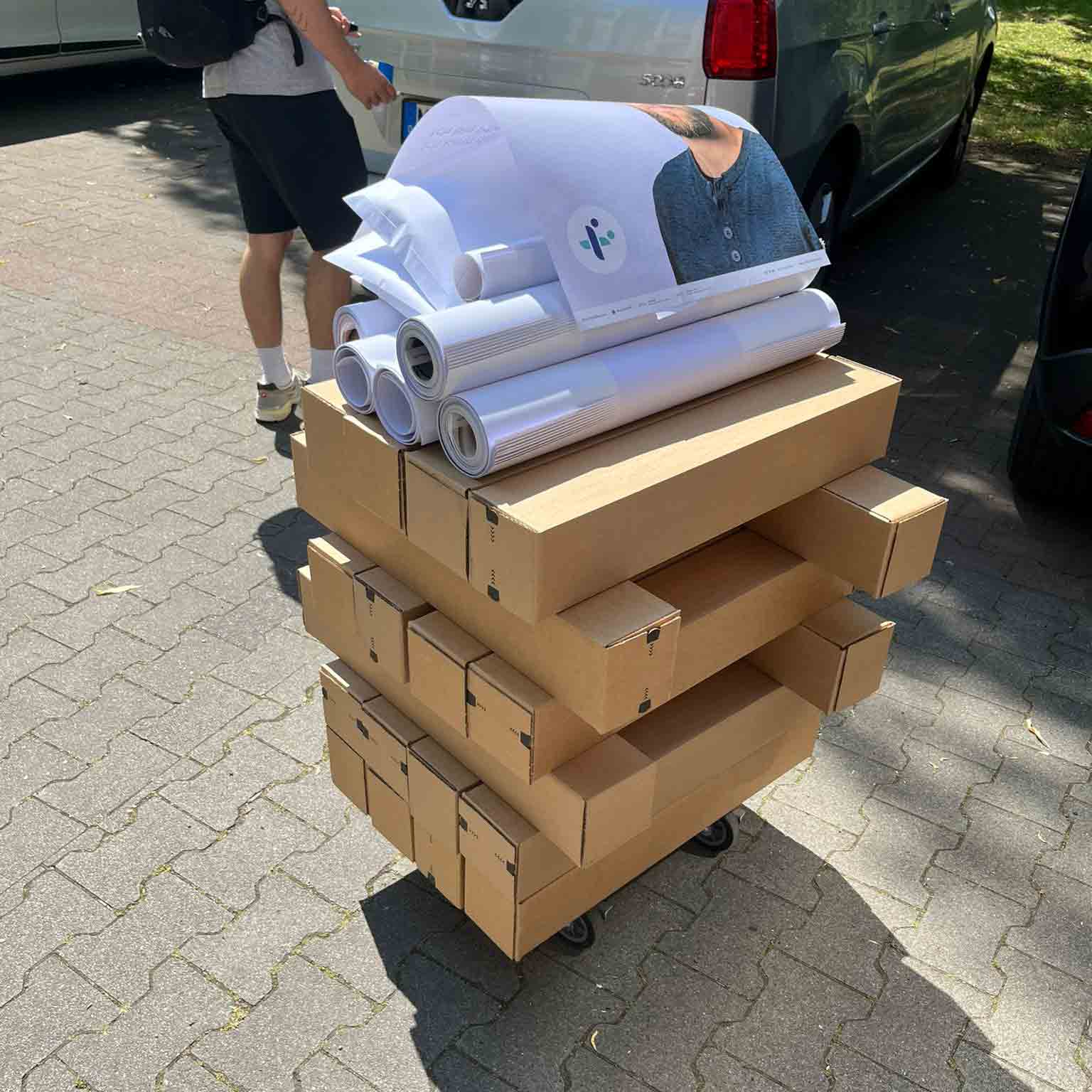 Der Versand der Druckprodukte hat begonnen und war erfolgreich