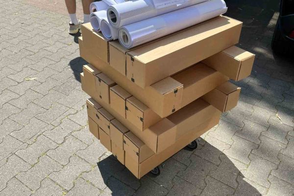 Der Versand der Druckprodukte hat begonnen und war erfolgreich